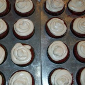Easy Cupcake Frosting – No Baking Skills or Fancy Equipment&nbsp;Required