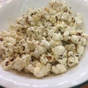 Homemade Pizza Flavored&nbsp;Popcorn