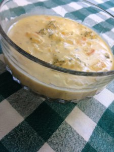 broccoli cheese soup crockpot (7)